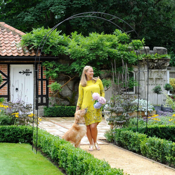 Buy Harrod Vintage Roman Wire Arch Matt Black Online - Garden Houses & Buildings