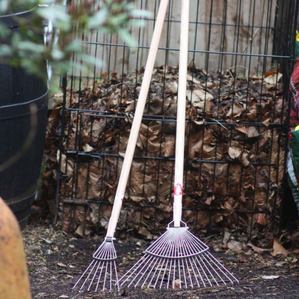 Buy Sneeboer Leaf Rakes Online - Garden Tools & Devices