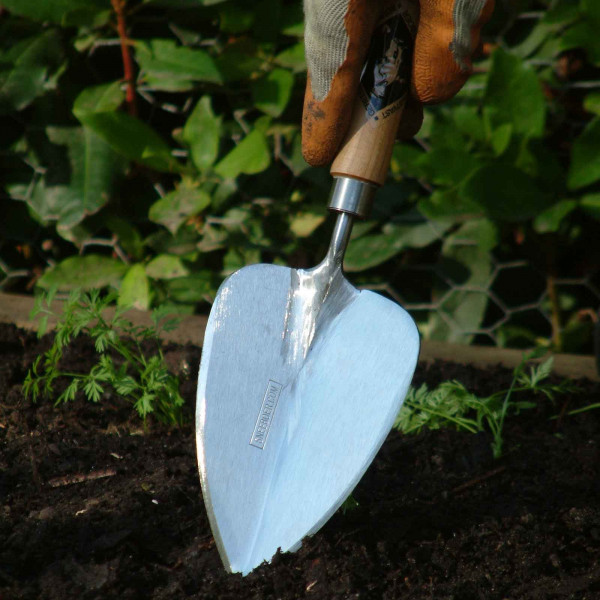Buy Sneeboer Short Fat Trowel Online - Plant Care & Earth